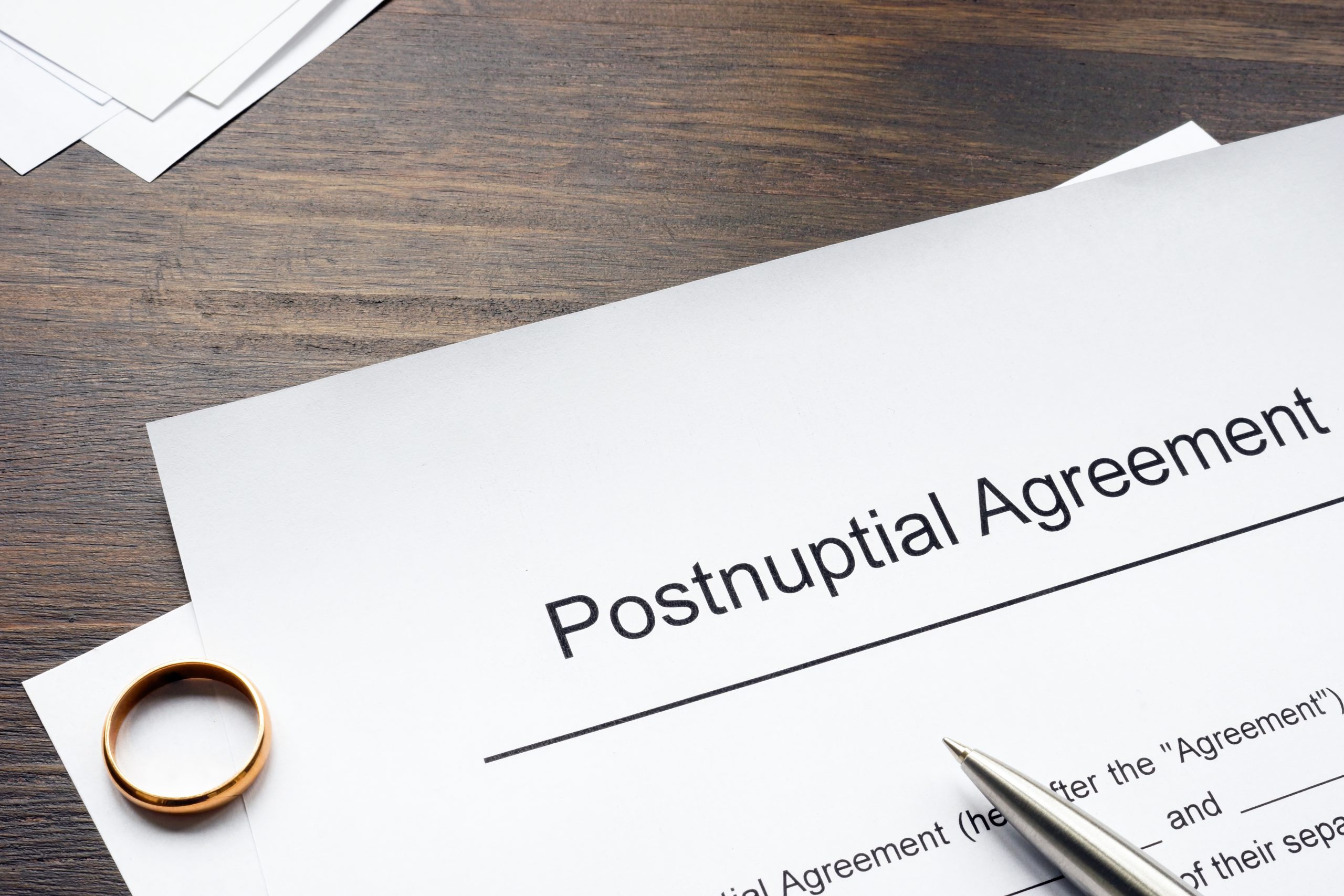 Divorce signature, marriage dissolution document.